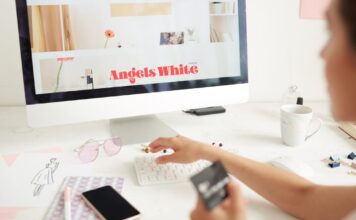 അടിപൊളി ദീപാവലി കളക്ഷൻസുമായി ‘ഏഞ്ചൽസ് വൈറ്റ് ‘